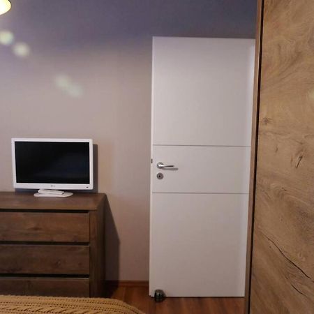 Apartament In Cartier Avantgarden Cu Semineu! Brasov Ngoại thất bức ảnh